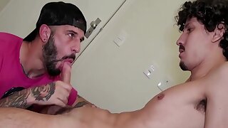 Gabriel Coimbra And Lucas Ferrari - Deixando O Vizinho Me Mamar Ate Gozar N Boca Dele. 10 Min