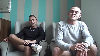 The twink Javi fucked bareback by Kalil rough